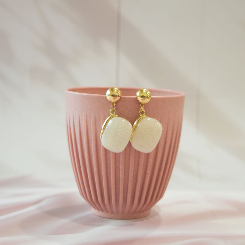 Ivory Glow Earrings Image 1