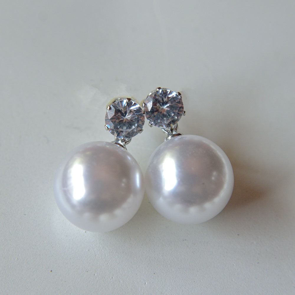 Pearl Drop Earrings Image 3