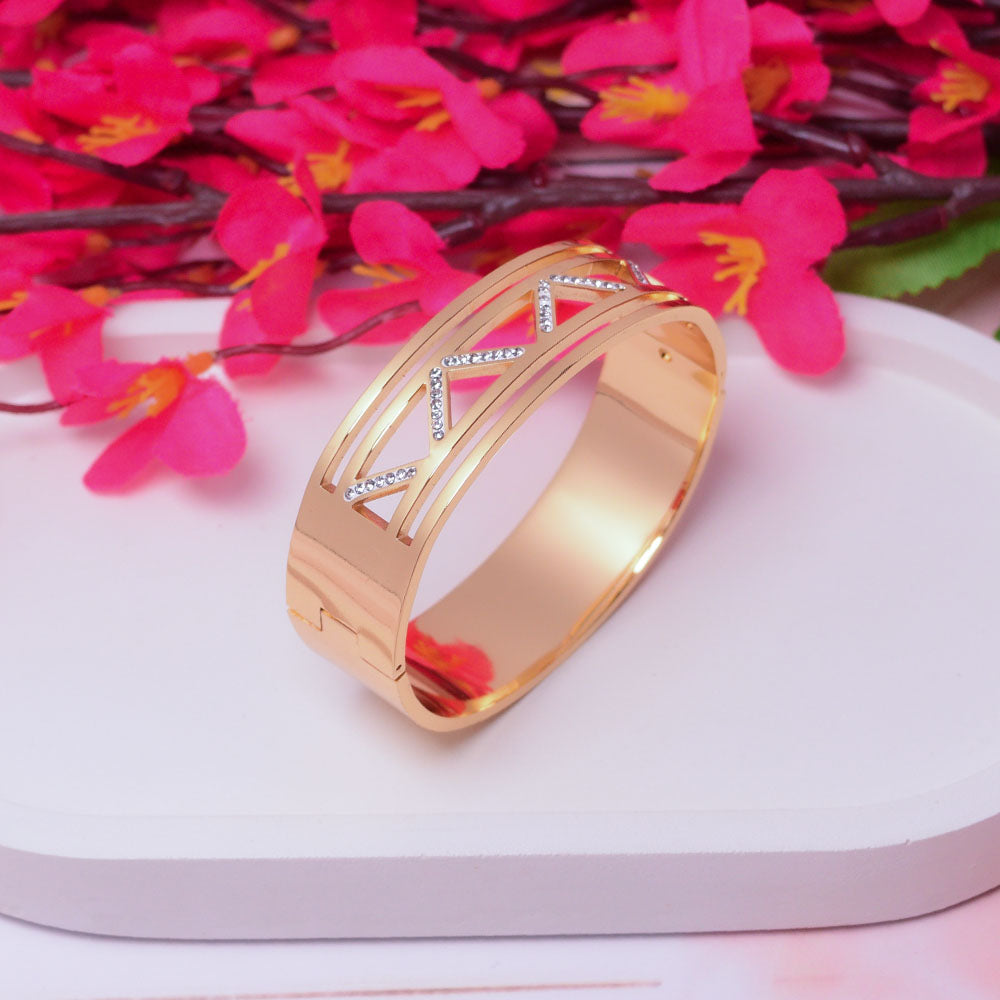 Zigzag Bracelet Image 1