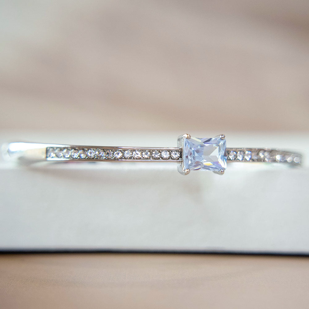 Crystal Glow Bracelet Image 4