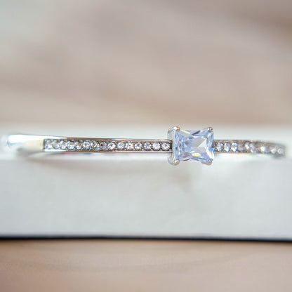 Crystal Glow Bracelet Image 4