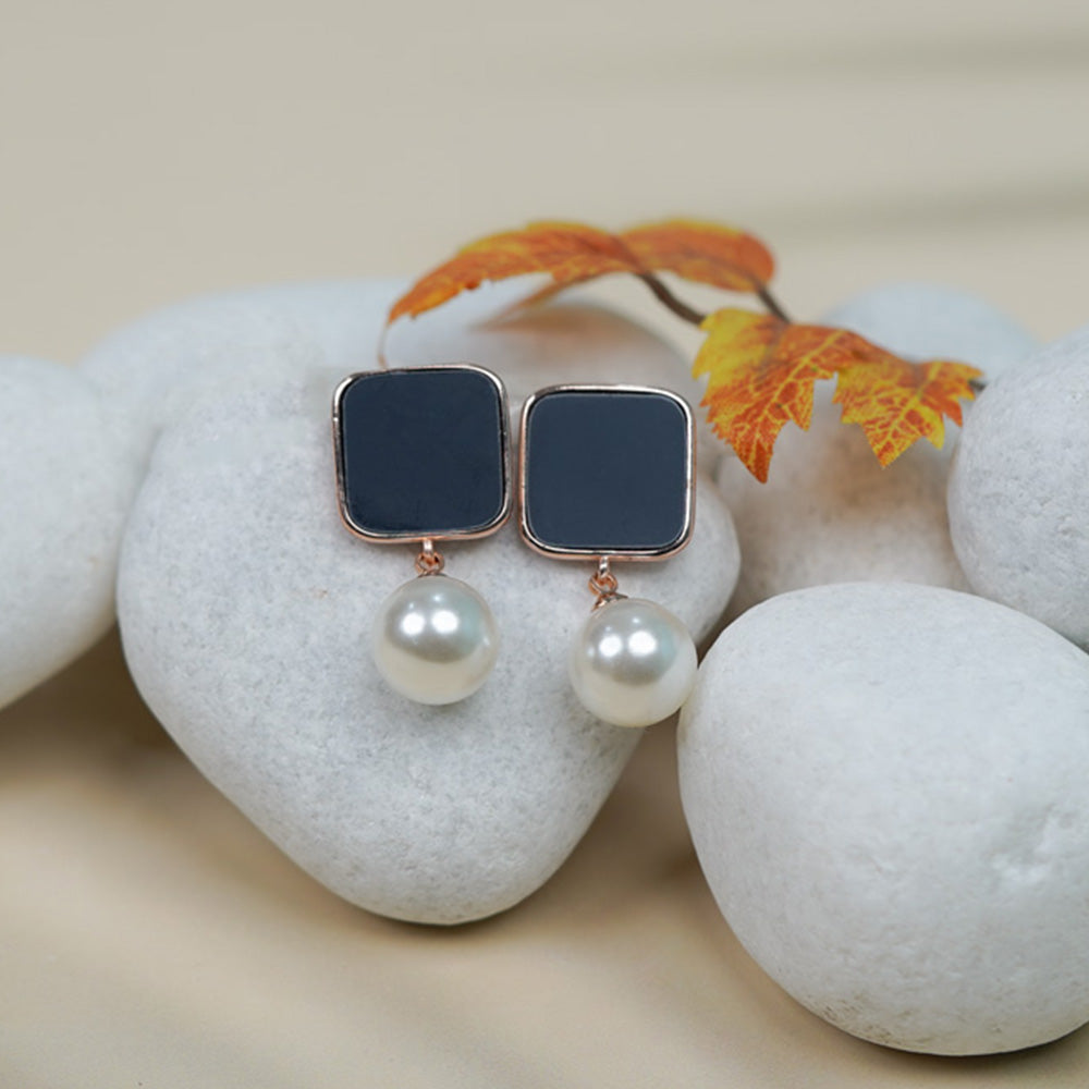 Black Pearl Drops Image 2