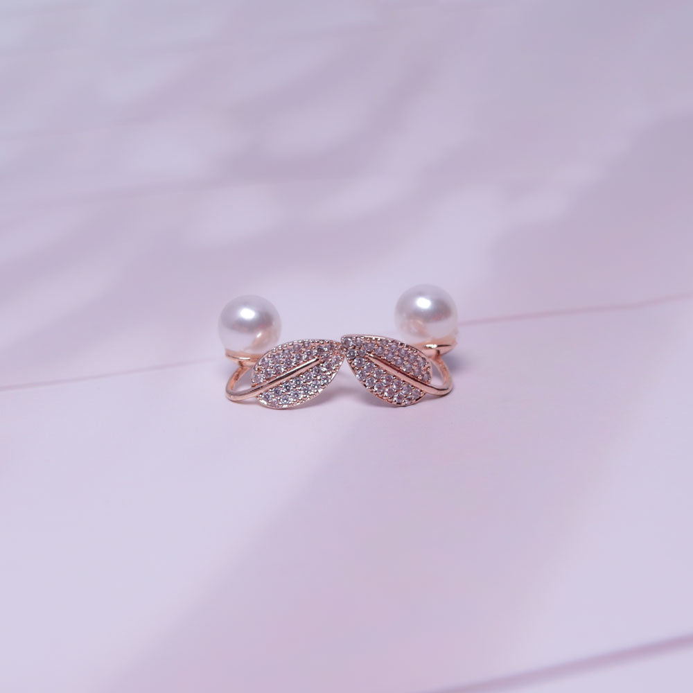Sparkle Leaf Studs Image 12