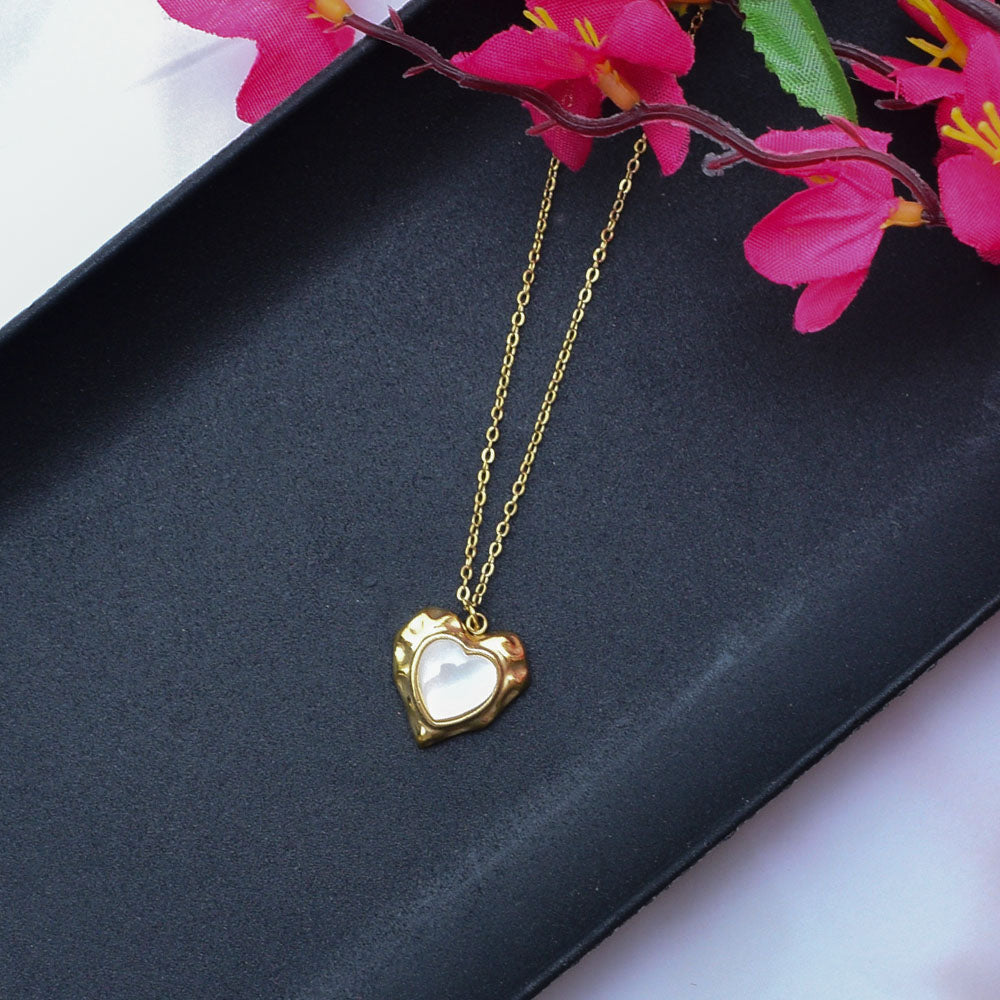 Heart Stone Pendant Image 1