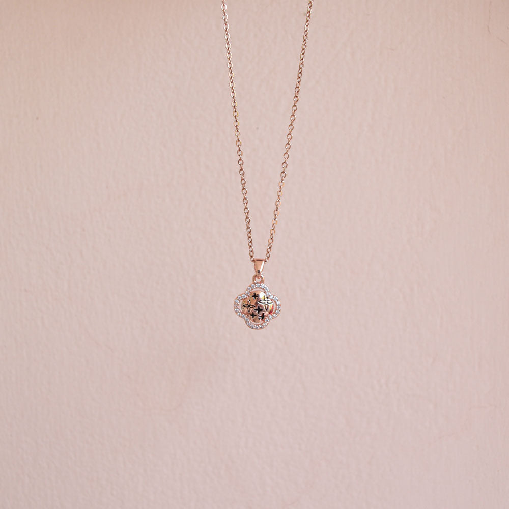 Rose Gold Clover Pendant Image 4