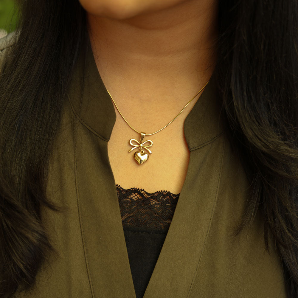 Love Knot Pendant Image 2
