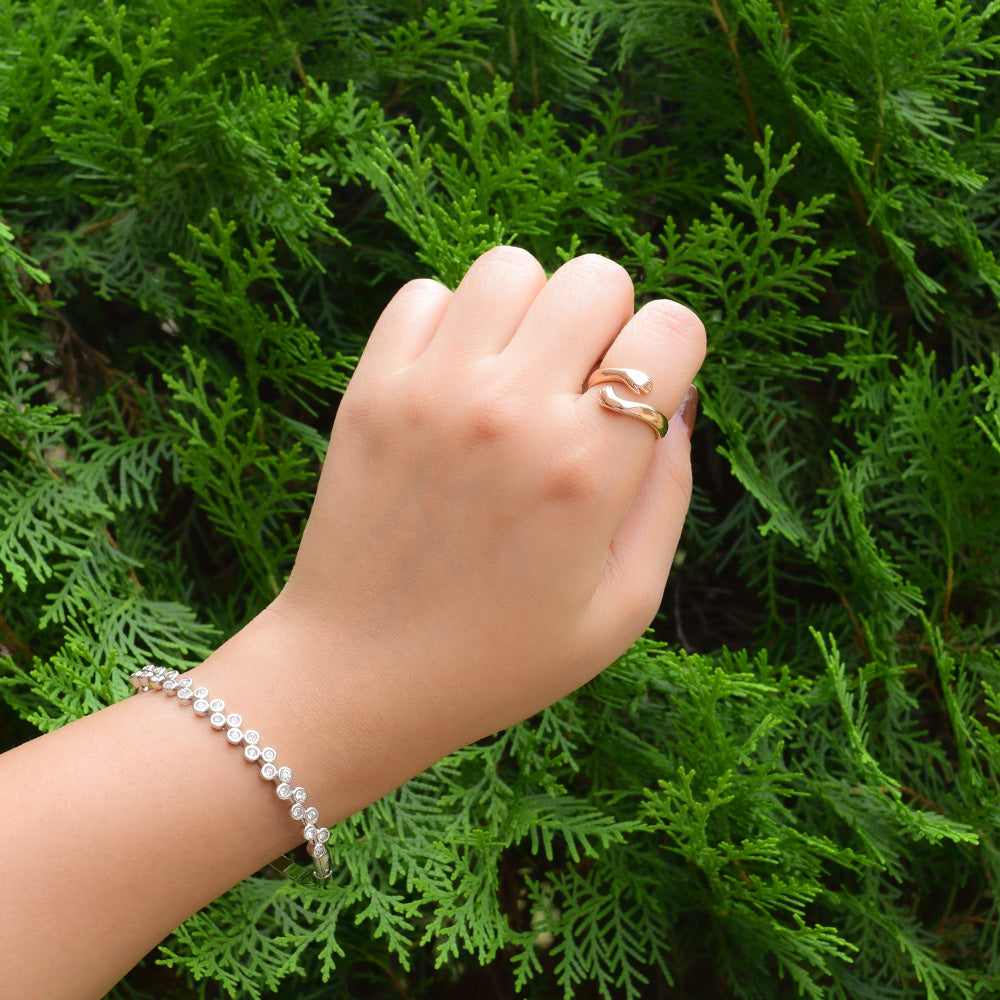 Hug Ring Image 2