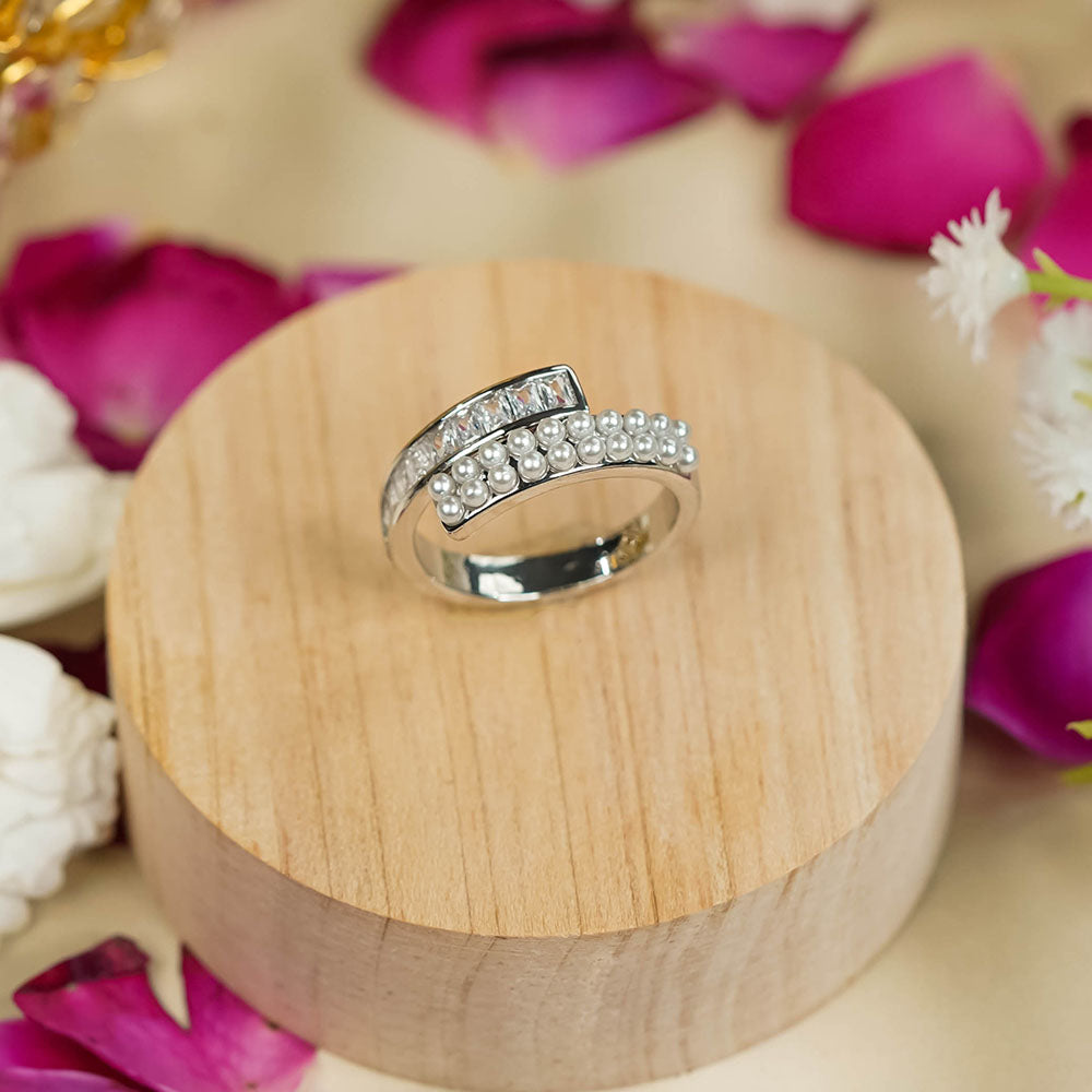 Pearl Twinkle Ring Image 1