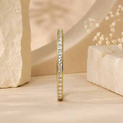 Anti tarnish gold crystal bracelet with minimal studio styling