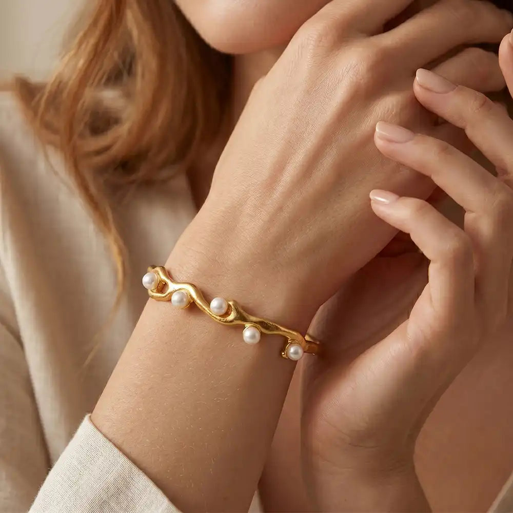 Designer anti tarnish pearl bracelet with minimal aesthetic styling