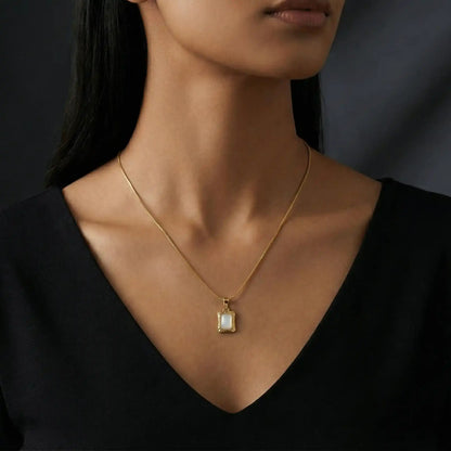 Stone Frame Pendant anti-tarnish gold stone necklace worn on neck