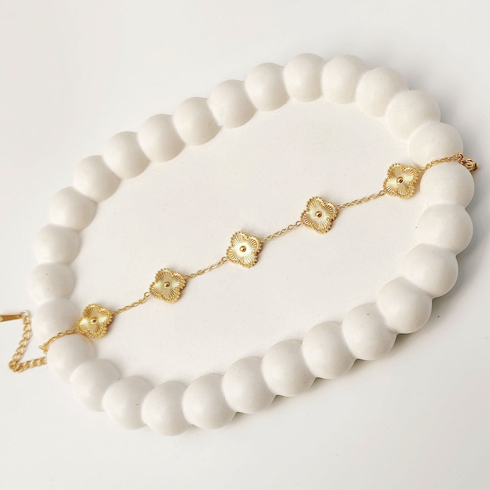 Gold Clover Bracelet Image 2