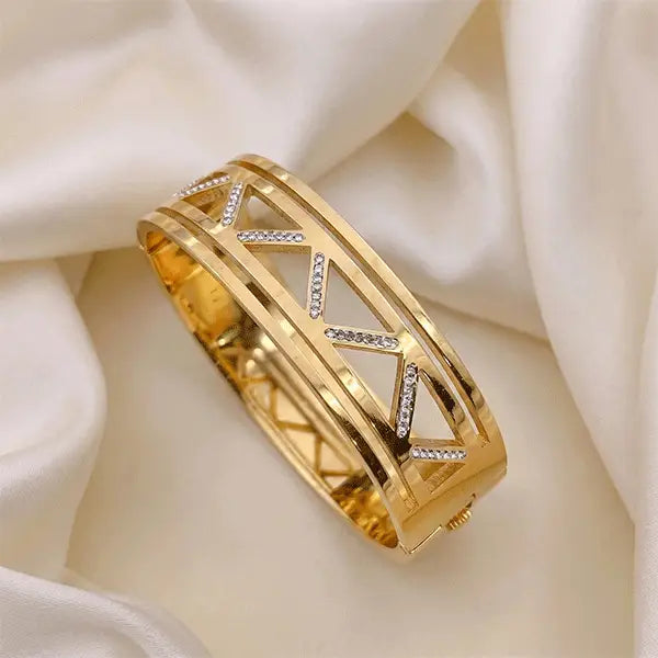 Zigzag Bracelet anti-tarnish golden colour bracelet with geometric pattern placed on satin background
