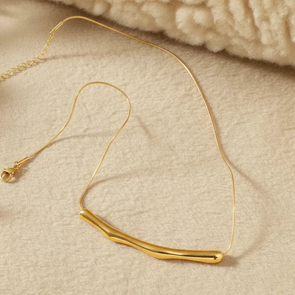 Golden Bar Pendant - K-A Trends