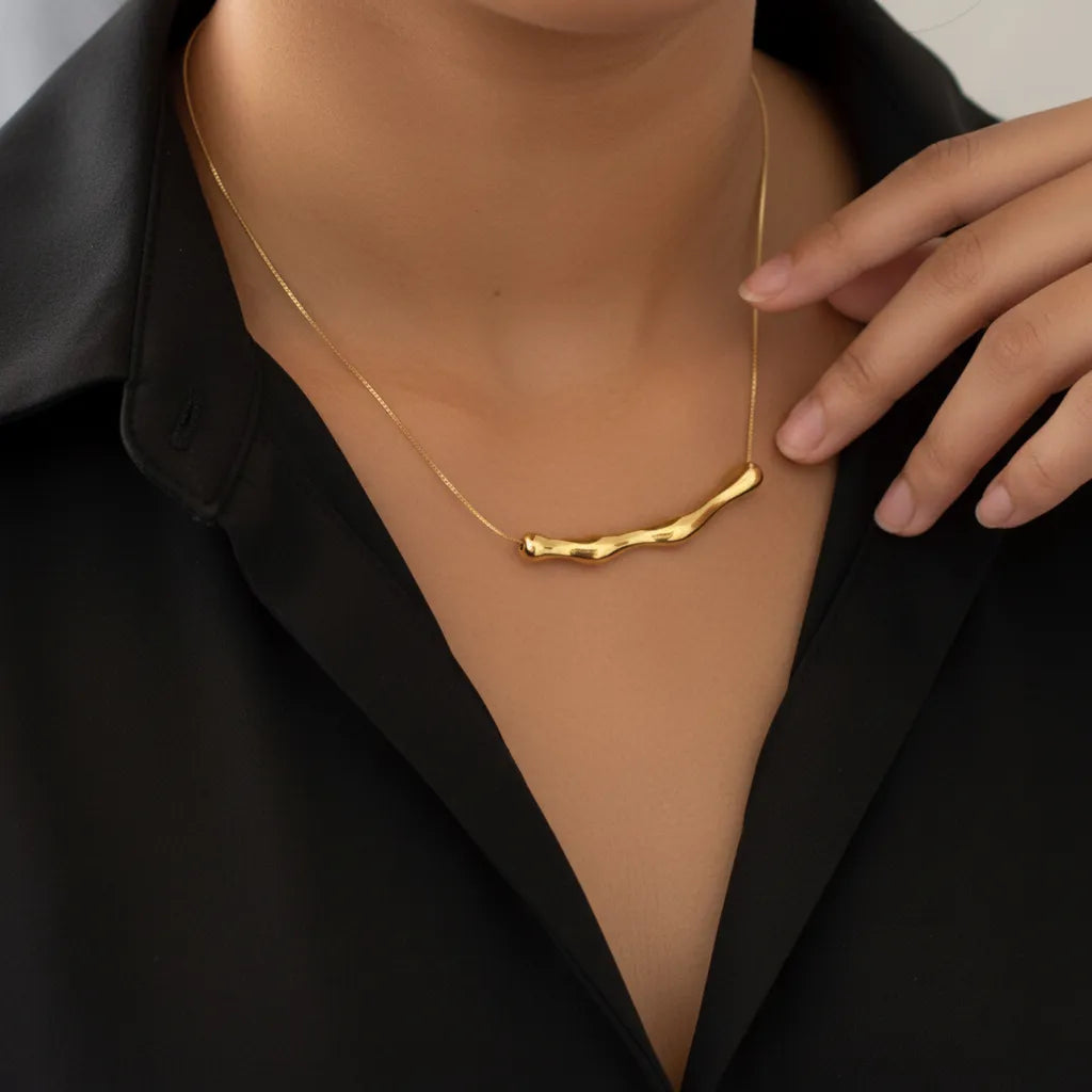 Golden Bar Pendant - K-A Trends