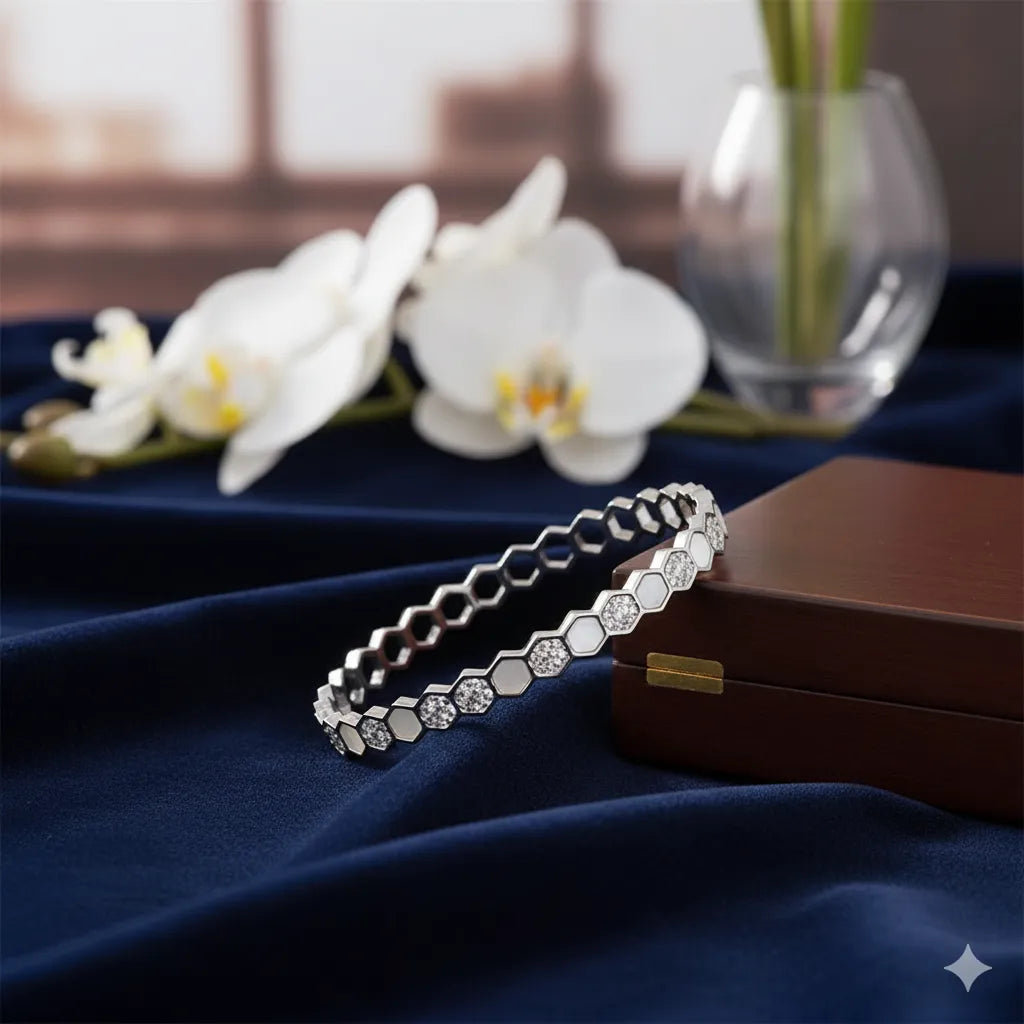 Hexa Charm Bracelet - K-A Trends