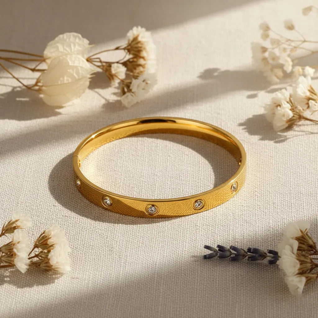Elegant statement anti-tarnish Golden Cartier-style Bracelet